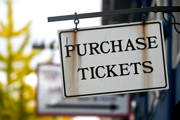 Hoe bepaal je de beste tijd om te cruisen op basis van drukte en prijsschommelingen?